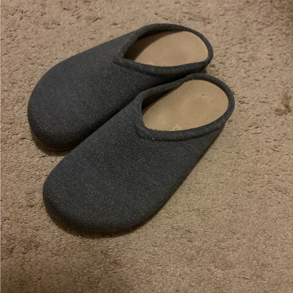 Rothys clogs